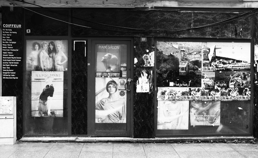 A window into the neighbourhood
